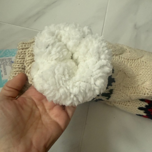 Muk Luks Women's Cabin Socks Size 6-10 One Size Faux Fur Lining NEW WITH TAGS - Picture 4 of 5